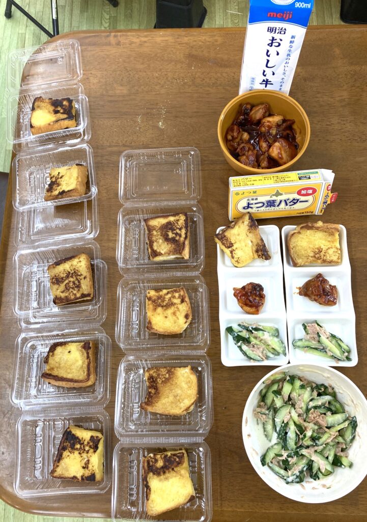 いつもと趣向を変えてフレンチトーストを食べました。